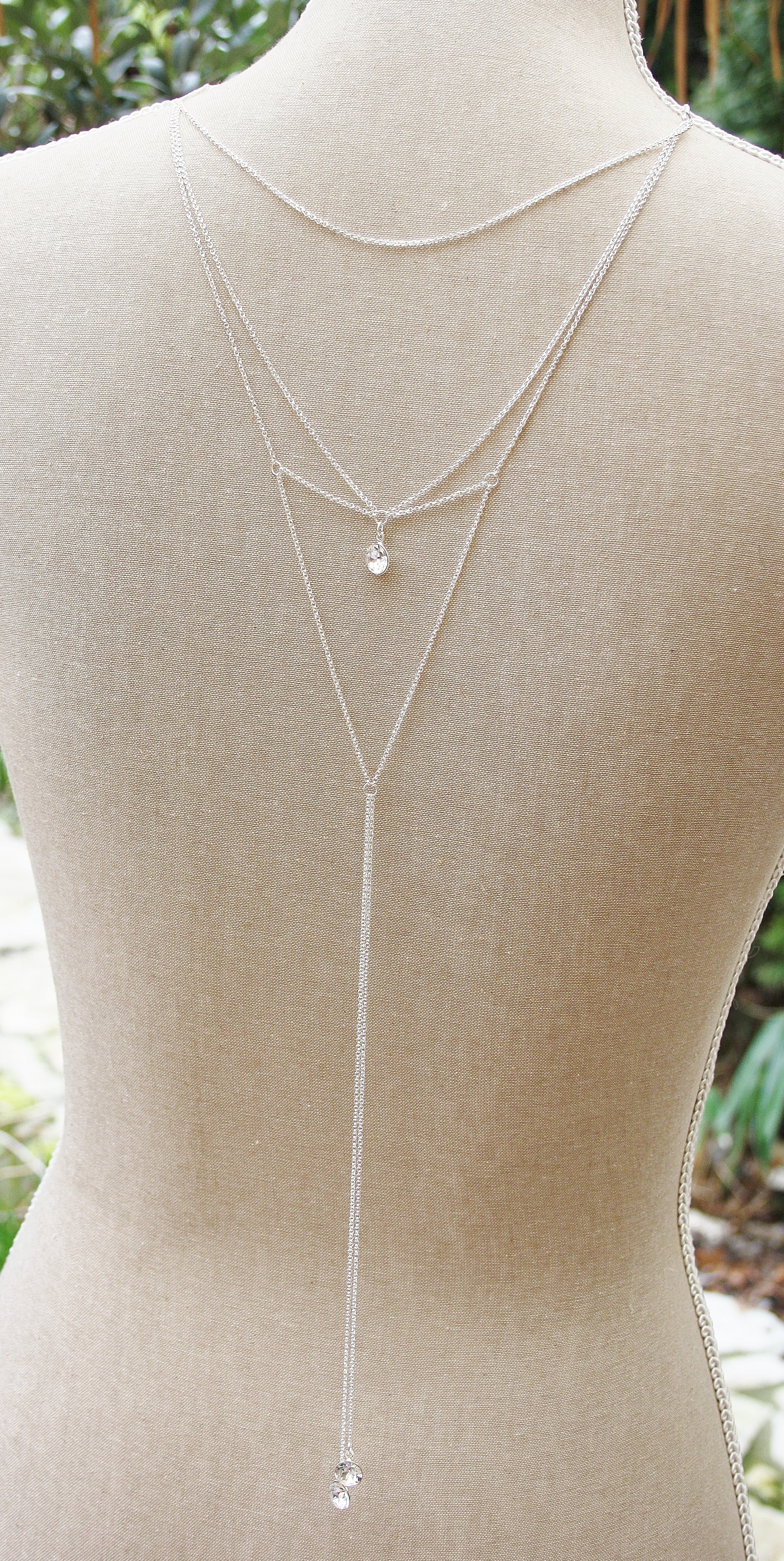 Rückenkette Brautschmuck mit Kristallen