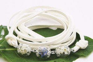 Lässiges Blüten Wickelarmband weiße und blaue Vergissmeinnicht, Brautschmuck zur Hochzeit